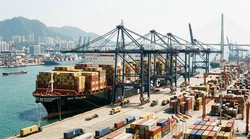 跨境大卖为何抢注香港公司？0110报关下税务筹划与资金安全全攻略